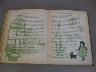 The Wonderful Wizard of Oz [With Pictures by W.W. Denslow]
